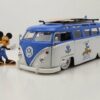 JADA Modellauto VW T1 Samba Bus 1962 blau weiß mit Mickey Mouse Figur Modellauto 1:24