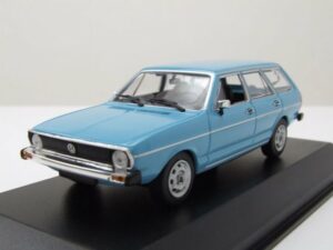 Maxichamps Modellauto VW Passat Variant Kombi 1975 blau Modellauto 1:43 Maxichamps