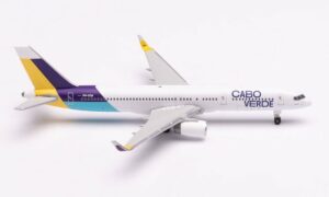 Herpa Modellflugzeug Herpa Wings 534604 CABO VERDE AIRLINES BOEING 757-