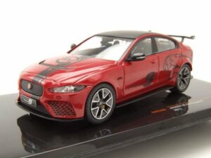 ixo Models Modellauto Jaguar XE SV Projekt 8 2017 dunkelrot metallic Modellauto 1:43 ixo