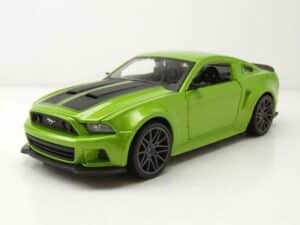 Maisto® Modellauto Ford Mustang Street Racer 2014 grün metallic Modellauto 1:24 Maisto