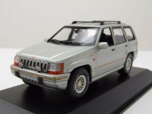 Maxichamps Modellauto Jeep Grand Cherokee 1995 silber Modellauto 1:43 Maxichamps