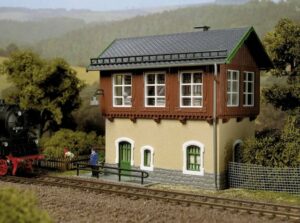 Auhagen Modelleisenbahn-Set Auhagen 11333 H0 Stellwerk Tharandt