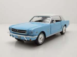 Motormax Modellauto Ford Mustang Hardtop 1964 1/2 hellblau weiß James Bond Thunderball