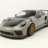 Minichamps Modellauto Porsche 911 GT3 RS (991.2) Weissach Package 2019 kalk grau mit goldene