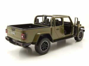 Motormax Modellauto Jeep Gladiator Overland Pick Up Softtop offen 2021 oliv grün Modellaut