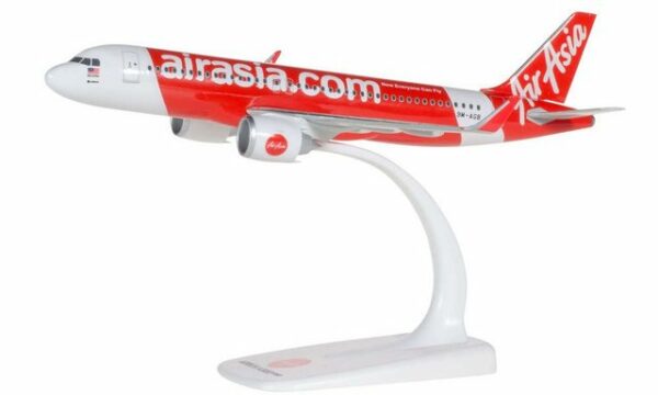 Herpa Modellflugzeug Herpa Snap-Fit 612081 Air Asia Airbus A320 NEO 1:2