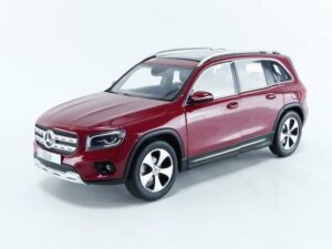 SIMBA Modellauto Solido 421182600 MB GLB X247 AMG rot in 1:18