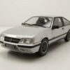 Whitebox Modellauto Opel Monza A2 GSE 1983 silber Modellauto 1:24 Whitebox