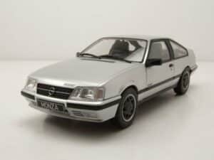 Whitebox Modellauto Opel Monza A2 GSE 1983 silber Modellauto 1:24 Whitebox