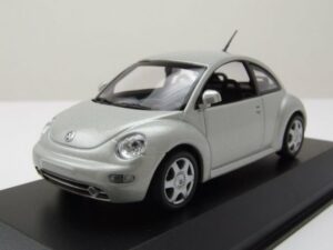 Maxichamps Modellauto VW New Beetle Käfer 1998 silber Modellauto 1:43 Maxichamps