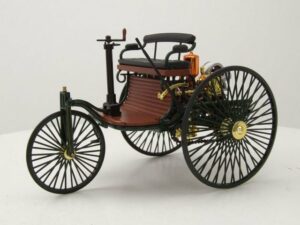 Norev Modellauto Benz Patent Motorwagen 1886 grün Modellauto 1:18 Norev