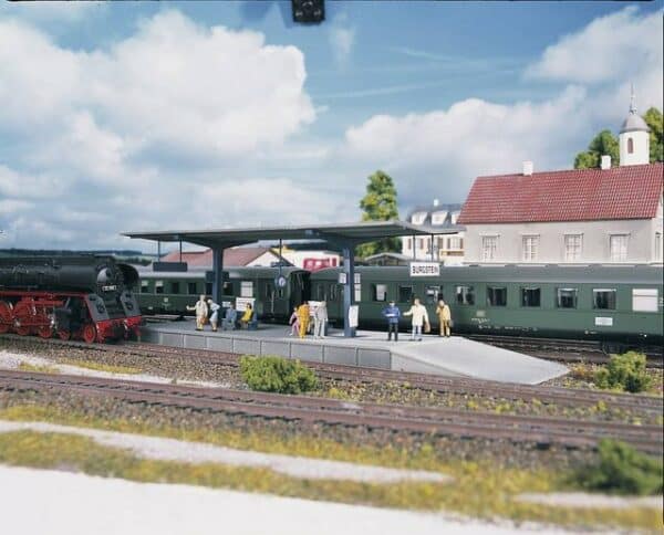 PIKO Modelleisenbahn-Set Piko H0 61821 H0 Bahnsteig Burgstein