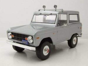 GREENLIGHT collectibles Modellauto Ford Bronco 1970 silber SPEED Jack Travens Modellauto 1:18 Greenlight