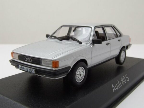 Norev Modellauto Audi 80 S 1979 silber Modellauto 1:43 Norev