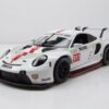 Bburago Modellauto Porsche 911 RSR GT 2020 #911 weiß Modellauto 1:24 Bburago