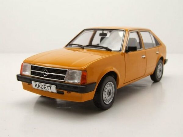 Whitebox Modellauto Opel Kadett D 1979 orange Modellauto 1:24 Whitebox