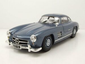 Minichamps Modellauto Mercedes 300 SL W198 Flügeltürer 1955 hellblau metallic Modellauto