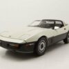 GREENLIGHT collectibles Modellauto Chevrolet Corvette C4 Malcom Konner Edition 1984 weiß metallic schwarz