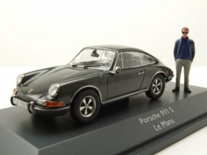 Schuco Modellauto Porsche 911 S Coupe 1971 grau mit Figur Modellauto 1:43 Schuco