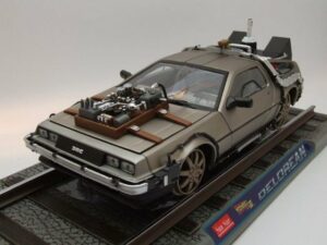 Sun Star Modellauto DeLorean Back to the Future Zurück in die Zukunft Teil 3 auf Bahnschie