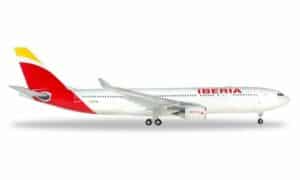 Herpa Modellflugzeug Herpa Wings 558624 1:200 Iberia Airbus A330-200 "M