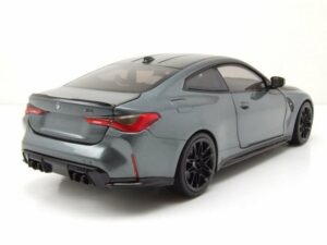 Minichamps Modellauto BMW M4 2020 grau metallic Modellauto 1:18 Minichamps