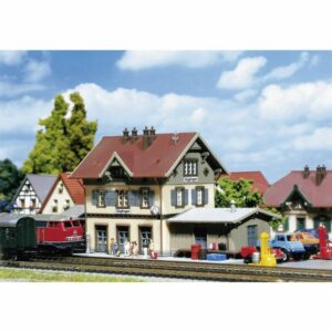 Faller Modelleisenbahn-Set Z Bahnhof Güglingen